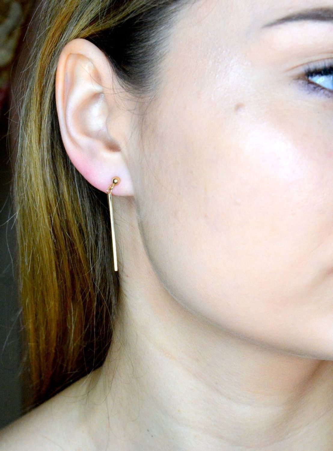 Złote kolczyki 585 wiszące patyczki KL 8100 585.jpg